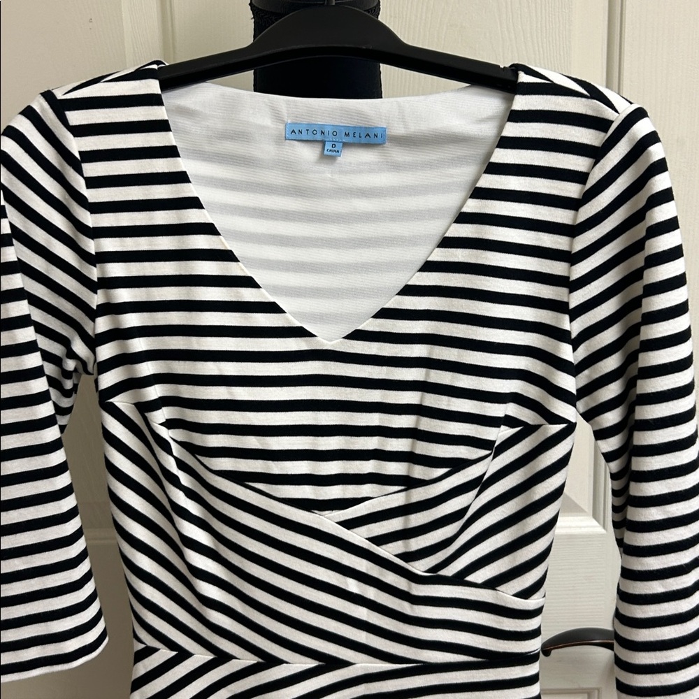 ANTONIO MELANI Black and White Lined Striped Dress, Size 0, Excellent Condition - Picture 2 of 8